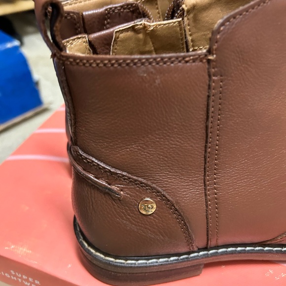 Easy Spirit Brown Leather Ankle Boots - Picture 2 of 6